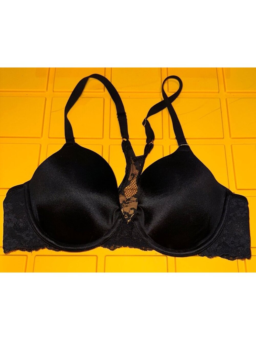 Maidenform bra size 34 b